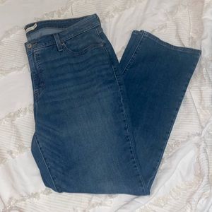 Levi’s 414 Classic Straight